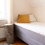Homestay Vertical - Bispen